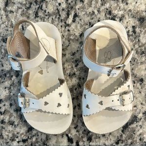 EUC size 7 Sun-San sweetheart sandal